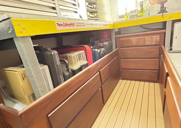 Hatteras 53 Motor Yacht Hard Top image