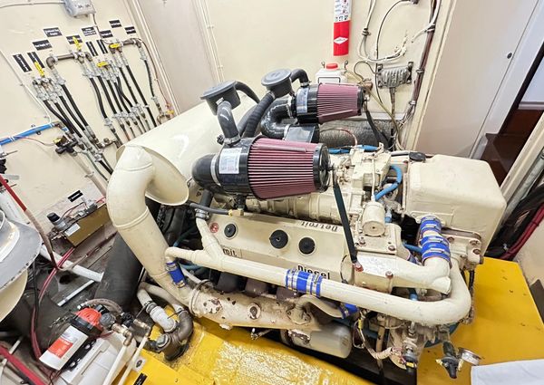 Hatteras 53 Motor Yacht Hard Top image