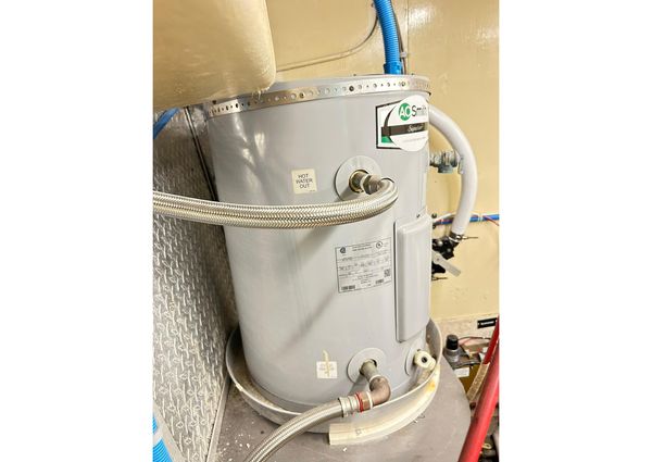 Hatteras 53 Motor Yacht Hard Top image