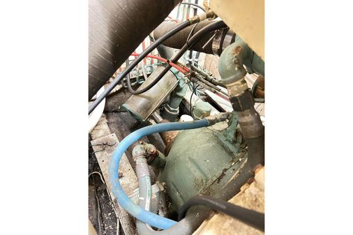 Hatteras 53 Motor Yacht Hard Top image