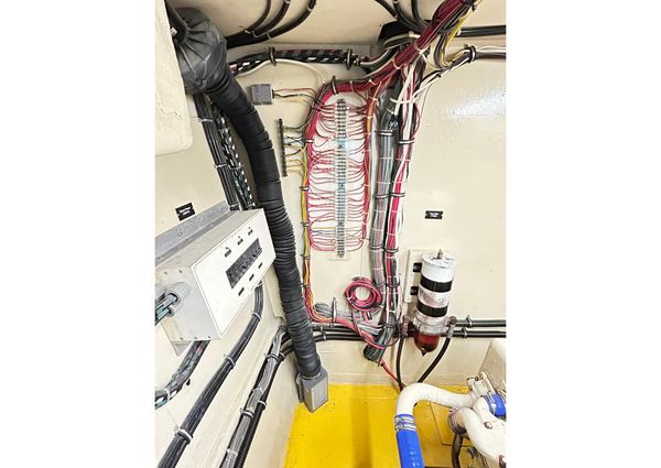 Hatteras 53 Motor Yacht Hard Top image