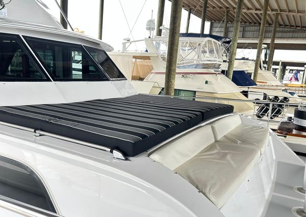 Hatteras 53 Motor Yacht Hard Top image