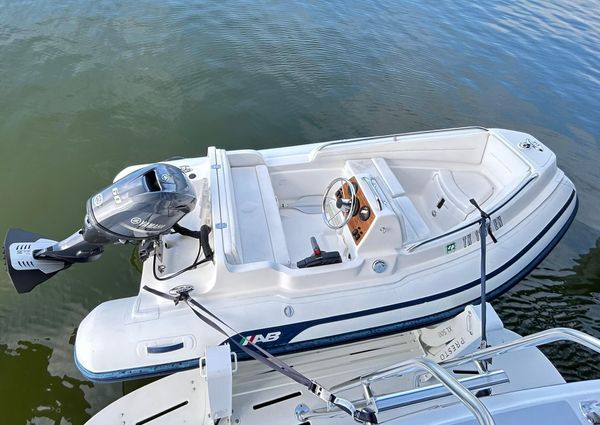 Hatteras 53 Motor Yacht Hard Top image