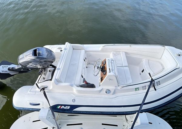 Hatteras 53 Motor Yacht Hard Top image