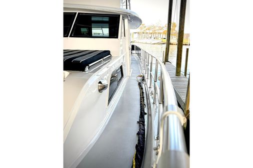 Hatteras 53 Motor Yacht Hard Top image