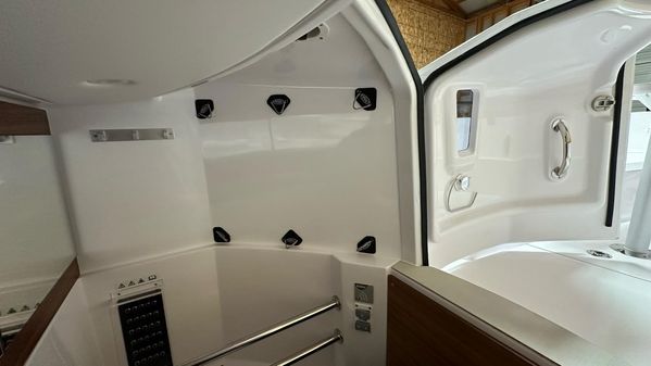 Axopar 28 CABIN image