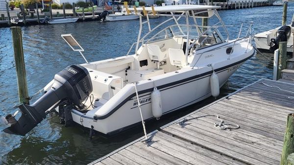 Boston Whaler 23 Conquest