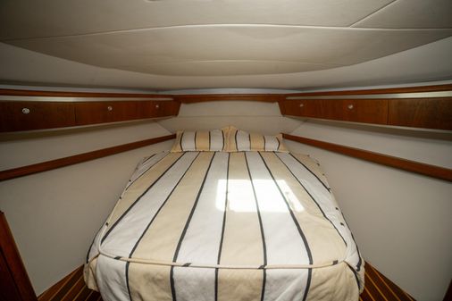 Tiara Yachts 42 EXPRESS image