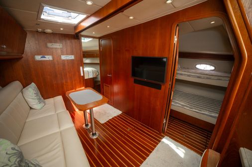 Tiara Yachts 42 EXPRESS image