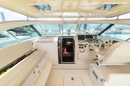 Tiara Yachts 42 EXPRESS image