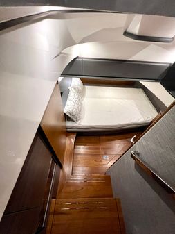 Tiara Yachts 38 LS image