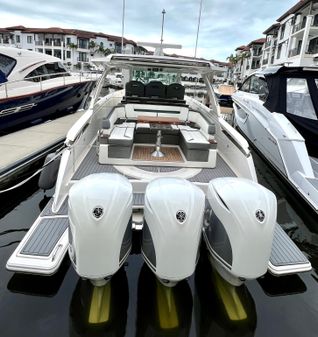 Tiara Yachts 38 LS image