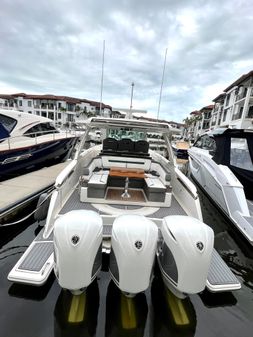 Tiara Yachts 38 LS image