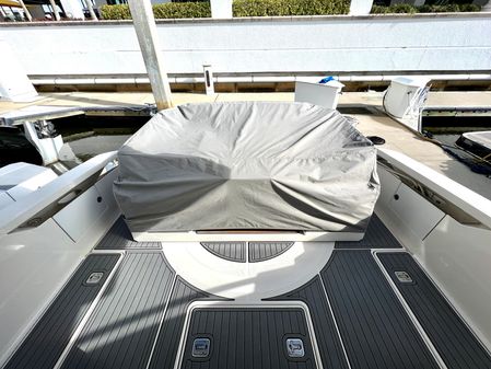 Tiara Yachts 38 LS image