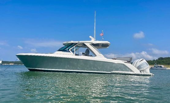 Tiara Yachts 38 LS image