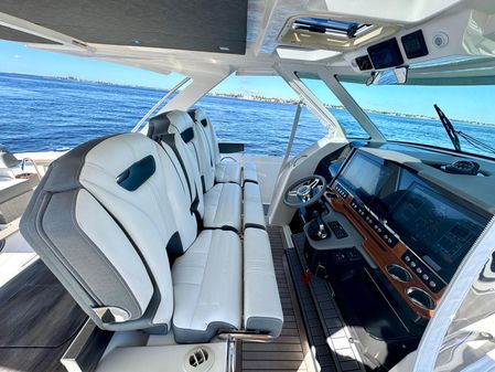 Tiara Yachts 38 LS image