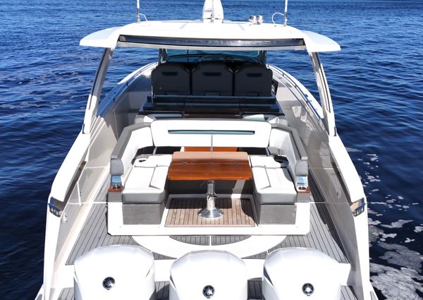 Tiara Yachts 38 LS image