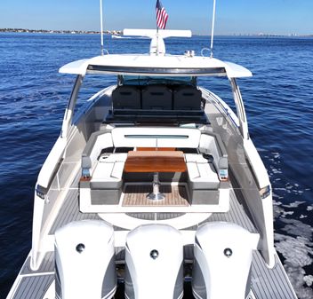 Tiara Yachts 38 LS image