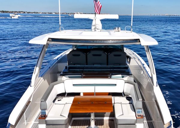 Tiara Yachts 38 LS image