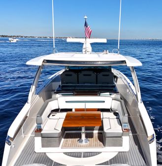 Tiara Yachts 38 LS image