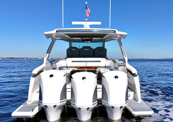 Tiara Yachts 38 LS image