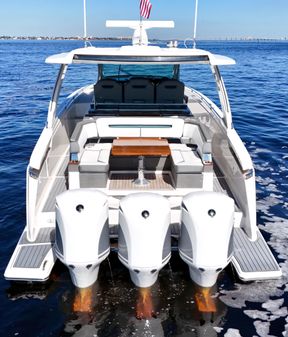 Tiara Yachts 38 LS image