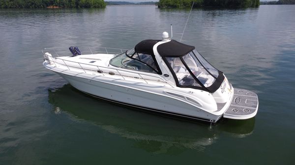 Sea Ray 410 Sundancer image