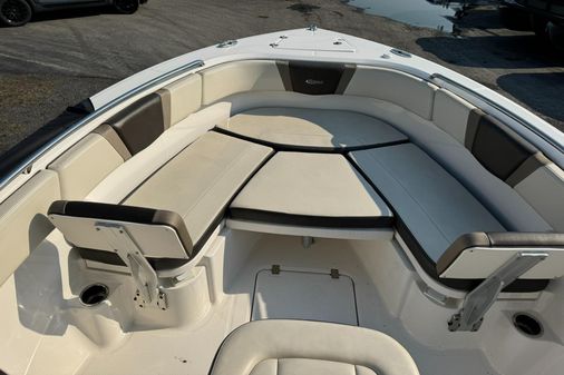 Robalo R230-CENTER-CONSOLE image