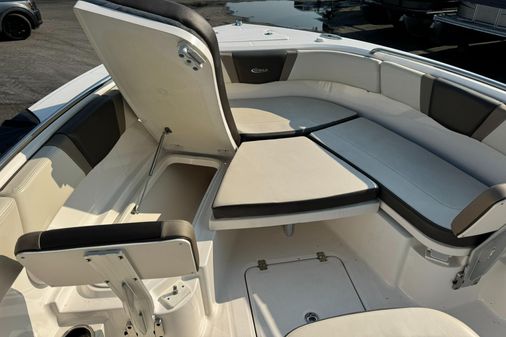 Robalo R230-CENTER-CONSOLE image