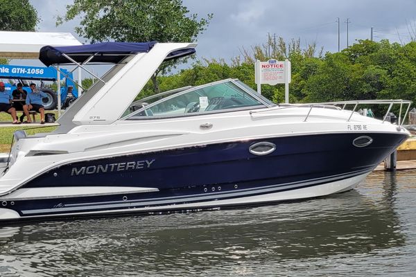 Monterey 275 Sport Yacht - main image