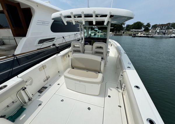 Boston Whaler 330 Outrage image