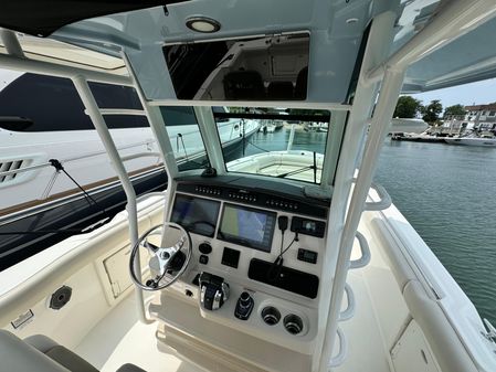 Boston Whaler 330 Outrage image