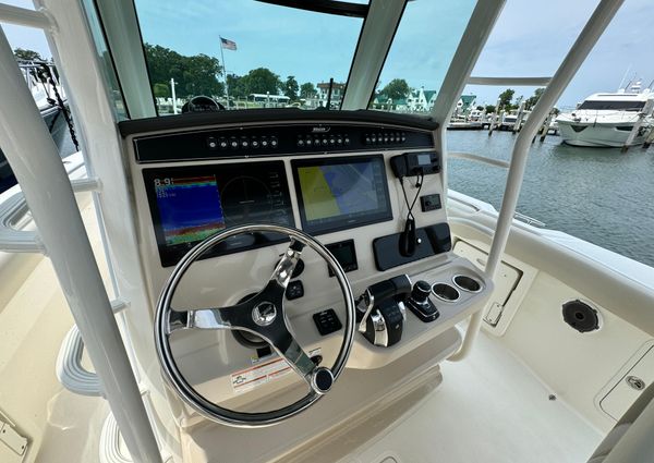 Boston Whaler 330 Outrage image