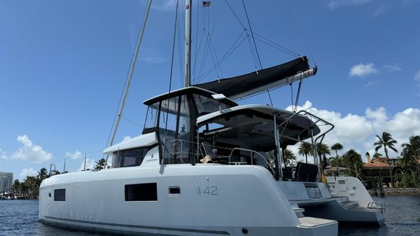 Lagoon 42 