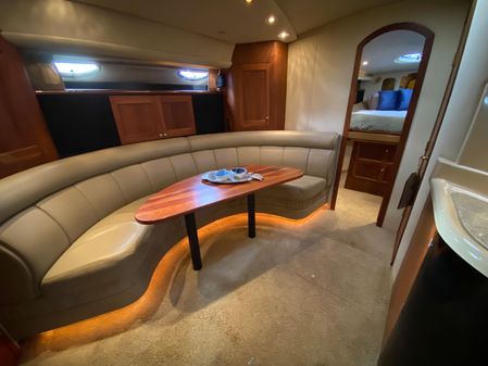 Cruisers Yachts 4270 Express image