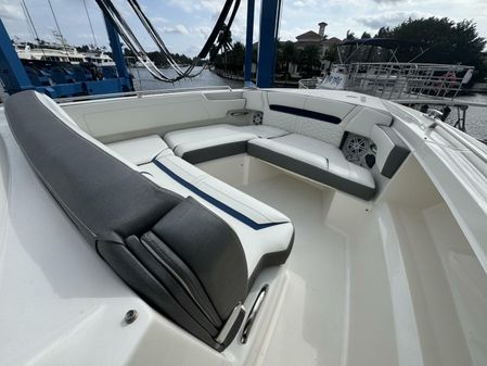 Tiara Yachts 34 LS image