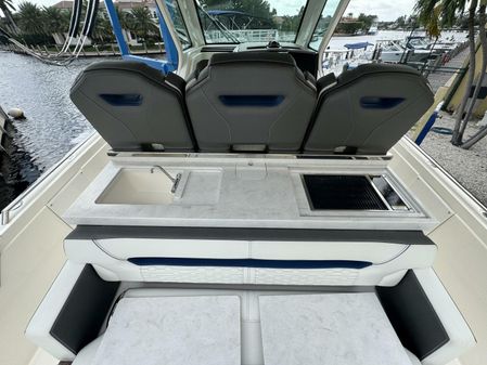 Tiara Yachts 34 LS image