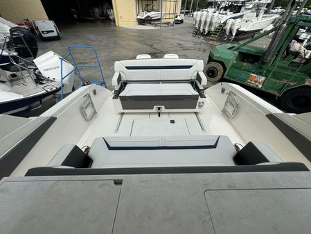 Tiara Yachts 34 LS image