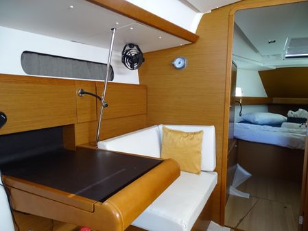 Jeanneau Sun Odyssey 419 image