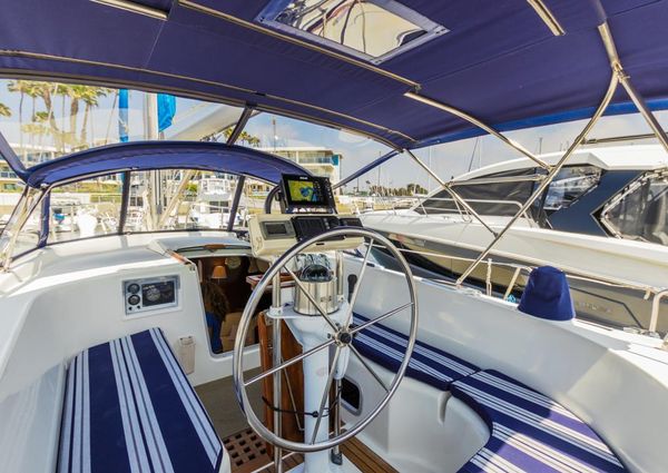 Beneteau Oceanis 44 CC image