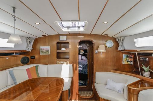 Beneteau Oceanis 44 CC image