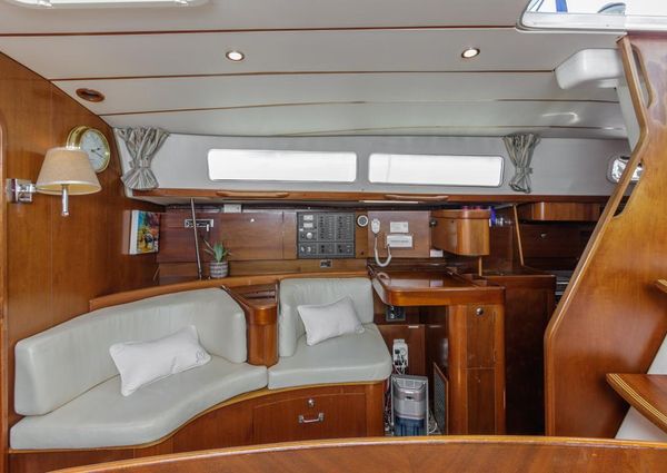 Beneteau Oceanis 44 CC image