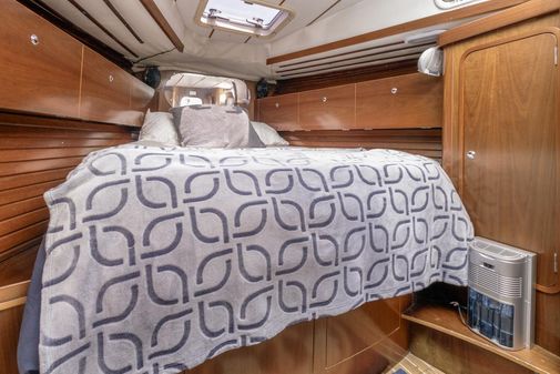 Beneteau Oceanis 44 CC image