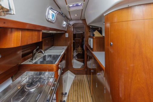 Beneteau Oceanis 44 CC image