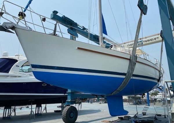 Beneteau Oceanis 44 CC image