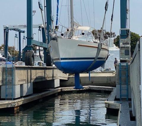 Beneteau Oceanis 44 CC image