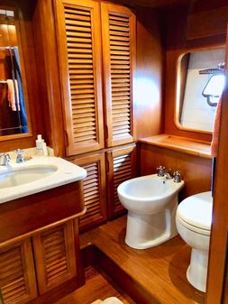 Terranova Yachts T85 image