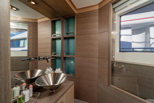 Benetti Vision 145 image