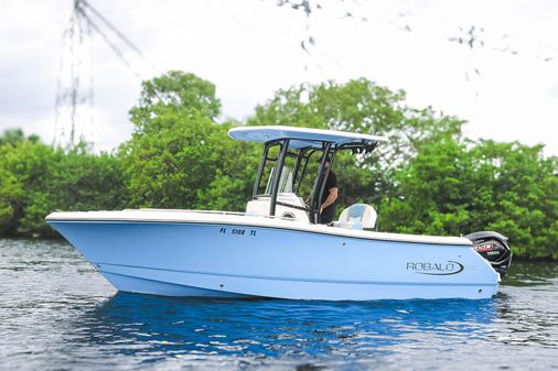 Robalo R230 image