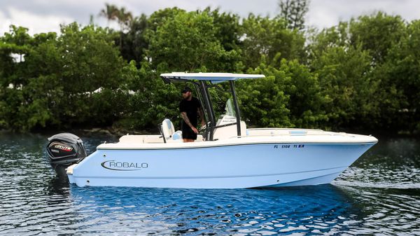 Robalo R230 